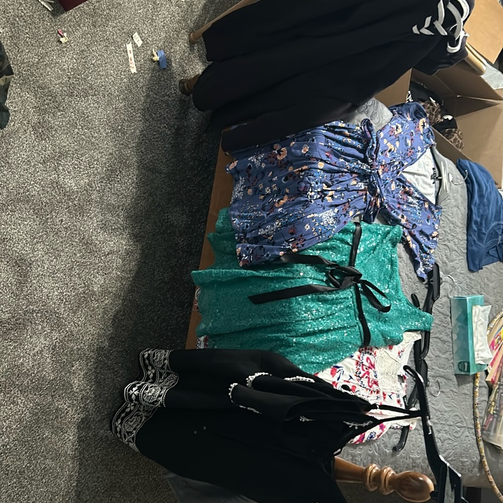 Lot of 5 Jrs. Size Medium dresses all in great condition!!